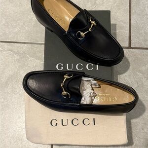 Gucci Black Leather Loafers with Gold Hardware